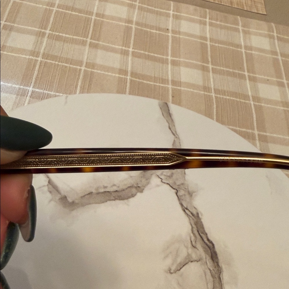 Gucci Brown Tortoise Sunglasses - Picture 12 of 14